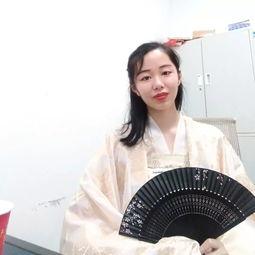 进娱乐圈为了吃瓜推文,吃瓜成瘾,明星背后的“瓜农”之路